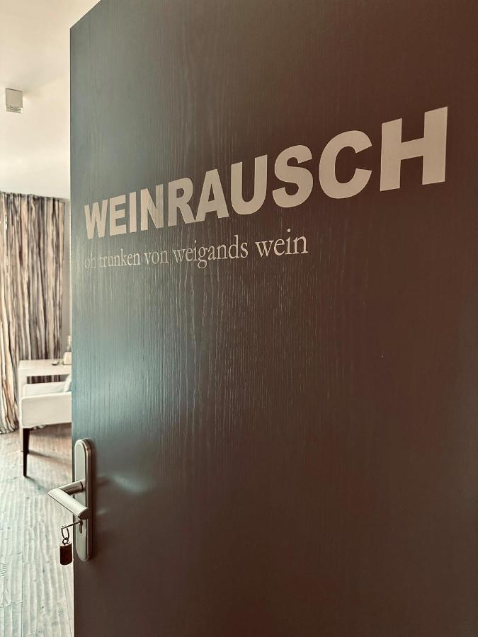 Weingut Gaestehaus Weigand Iphofen Luaran gambar